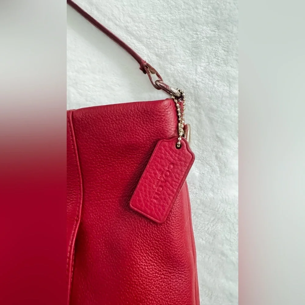COACH Isabella Vibrant RED Leather Bag Shoulder Pebble Gold Hardware Handbag.